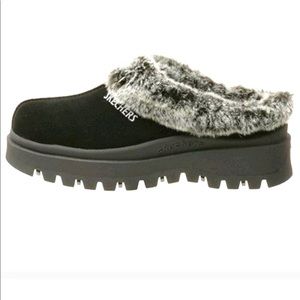 Skechers Lug Sole Black Clogs Mules